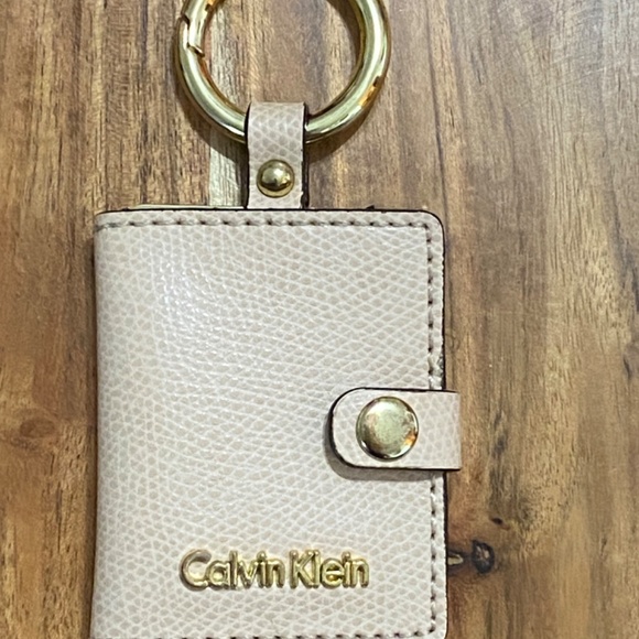 Calvin Klein mini keychain accessory - Picture 12 of 12